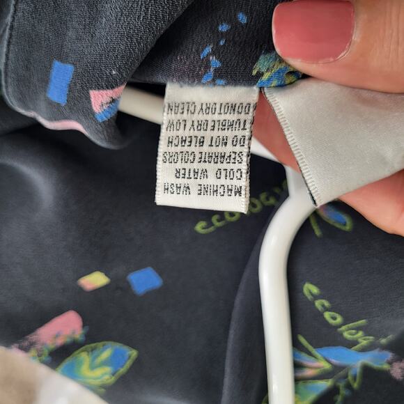 Chicos Button Up Blouse Womens M Silk Casual Artsy Abstract Floral Plants - Picture 10 of 13